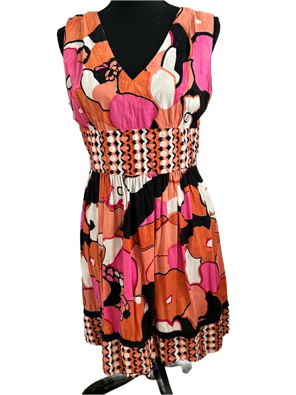 Sleeveless V-Neck Mini Dress in Pink and Orange Floral. Size Large